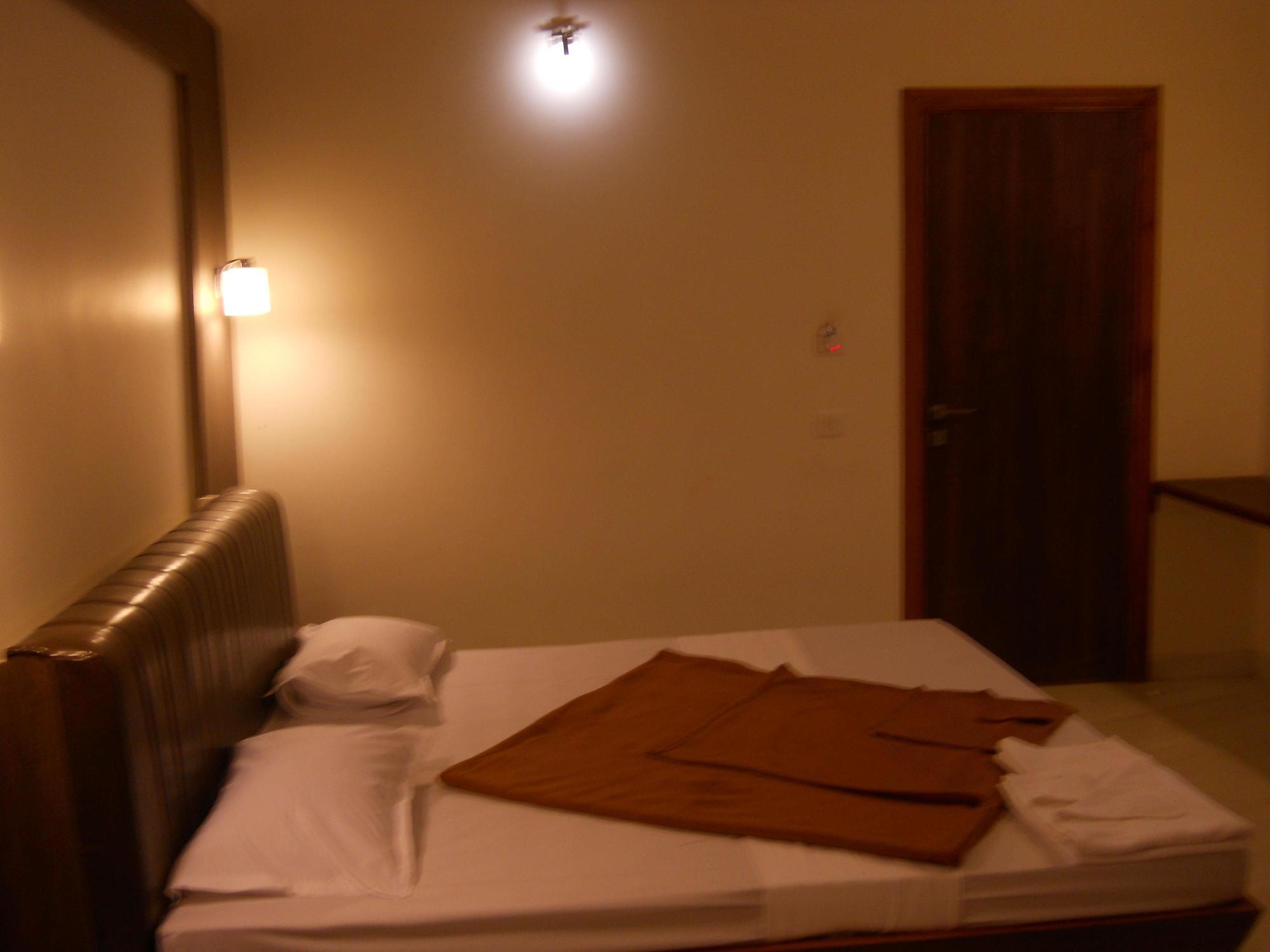 בהוי Hotel Grand 3D מראה חיצוני תמונה